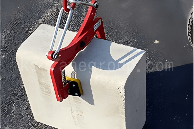12Concrete blocklifter