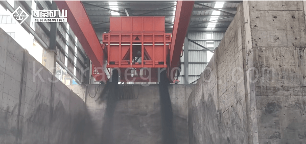 3Automatic Material Distribution Crane