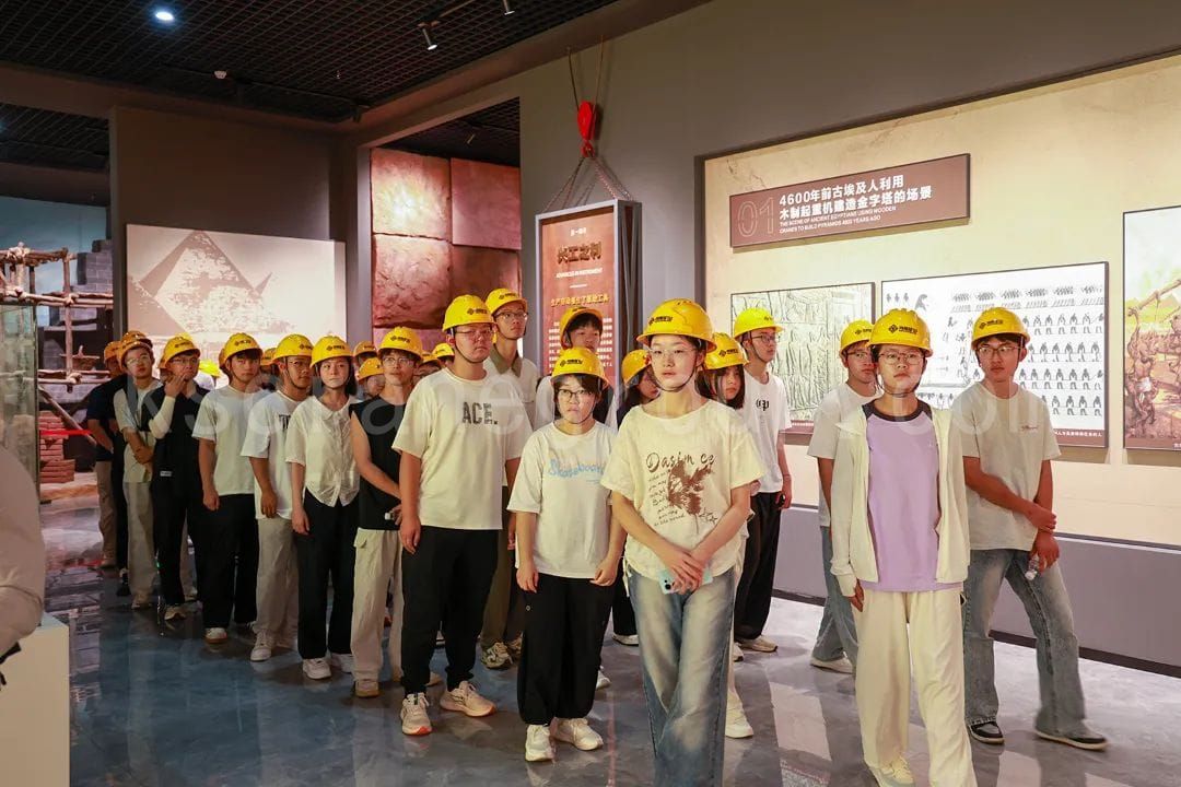 Visiting the China Cranes Museum and the Intelligent Industrial Park 1