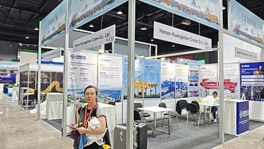 The grandeur of the exhibition 1container gantry crane scaled