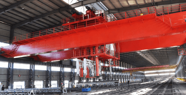 Multifunkční jeřáby pro vypalování anod 1