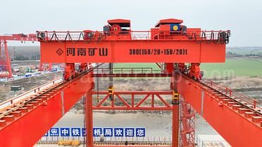 Derek Overhead Girder Ganda 300 ton Membantu Pembangunan Jembatan Sungai Yangtze Zhangjinggao
