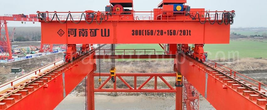 300t Double Girder Overhead Crane Aids Zhangjinggao Yangtze River Bridge Construction2