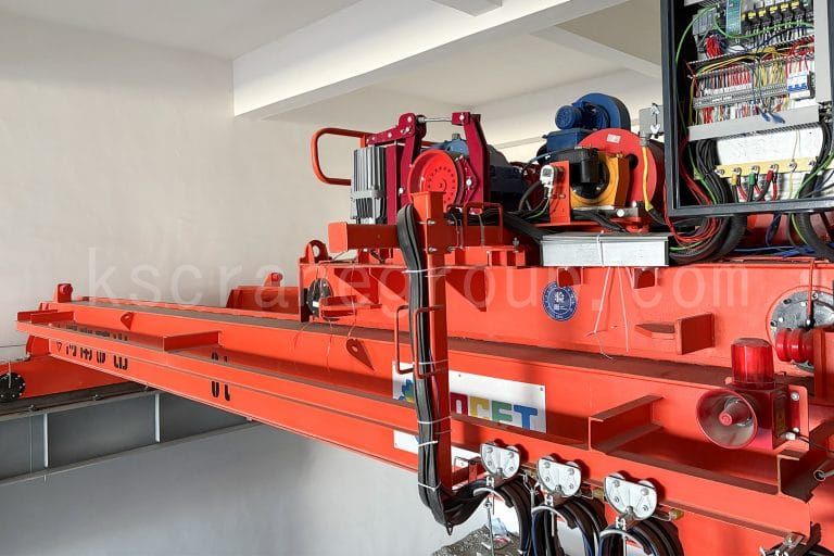 Автоматичний грейферний мостовий кран для проекту з переробки відходів на енергію1