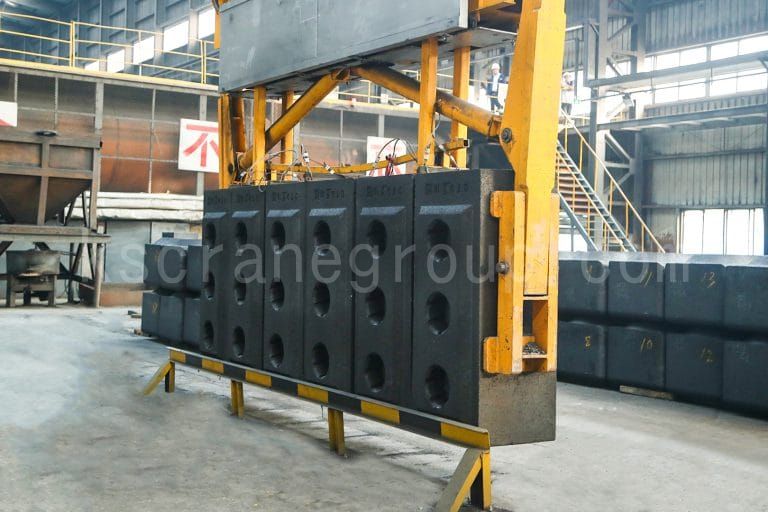 KUANGSHAN CRANE Carbon Block Stacking Overhead Crane2