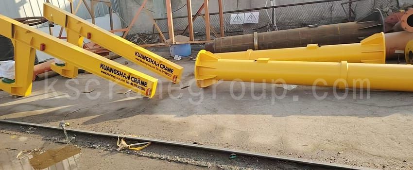 2 جیب کرینیں اور الیکٹرک پیلیٹ ٹرک انڈونیشیا کو پہنچایا گیا 5