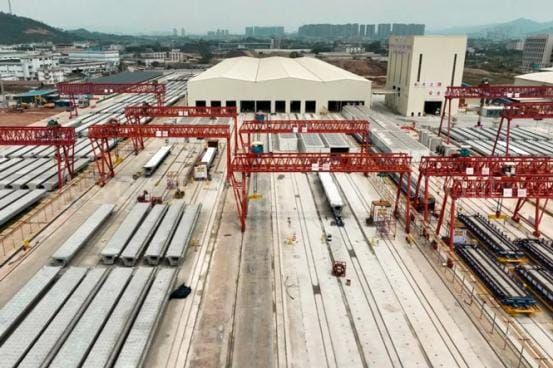 5 Key Applications of Light Duty Gantry Cranes in Small Medium Workshops 3.jpeg